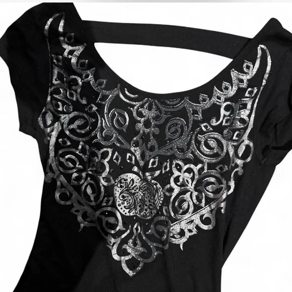 2000s Apple Bottoms Black and Silver Short Sleeve Top - Picture 2 of 4